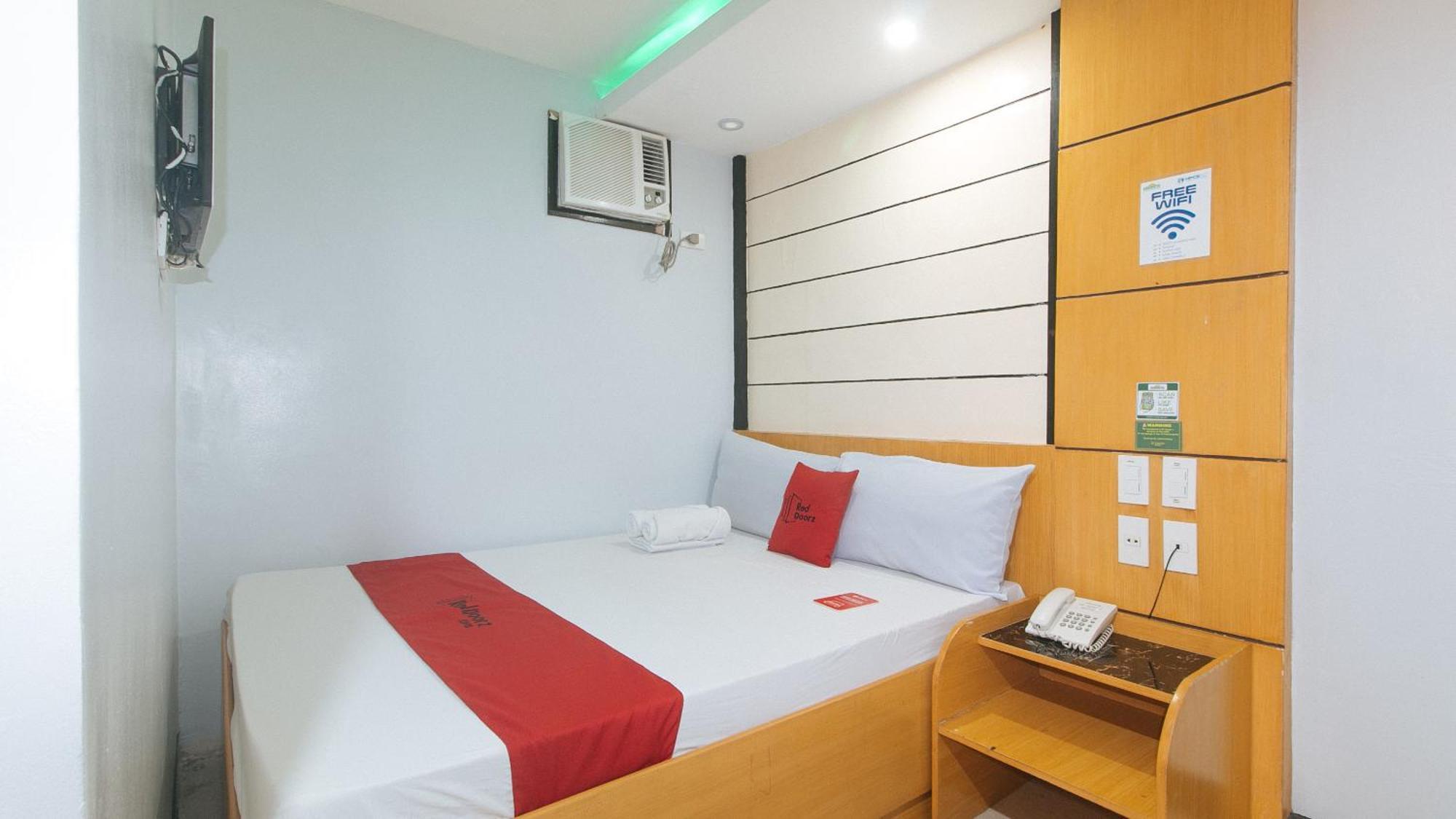 Reddoorz At Ranchotel Alabang モンテンルパ エクステリア 写真