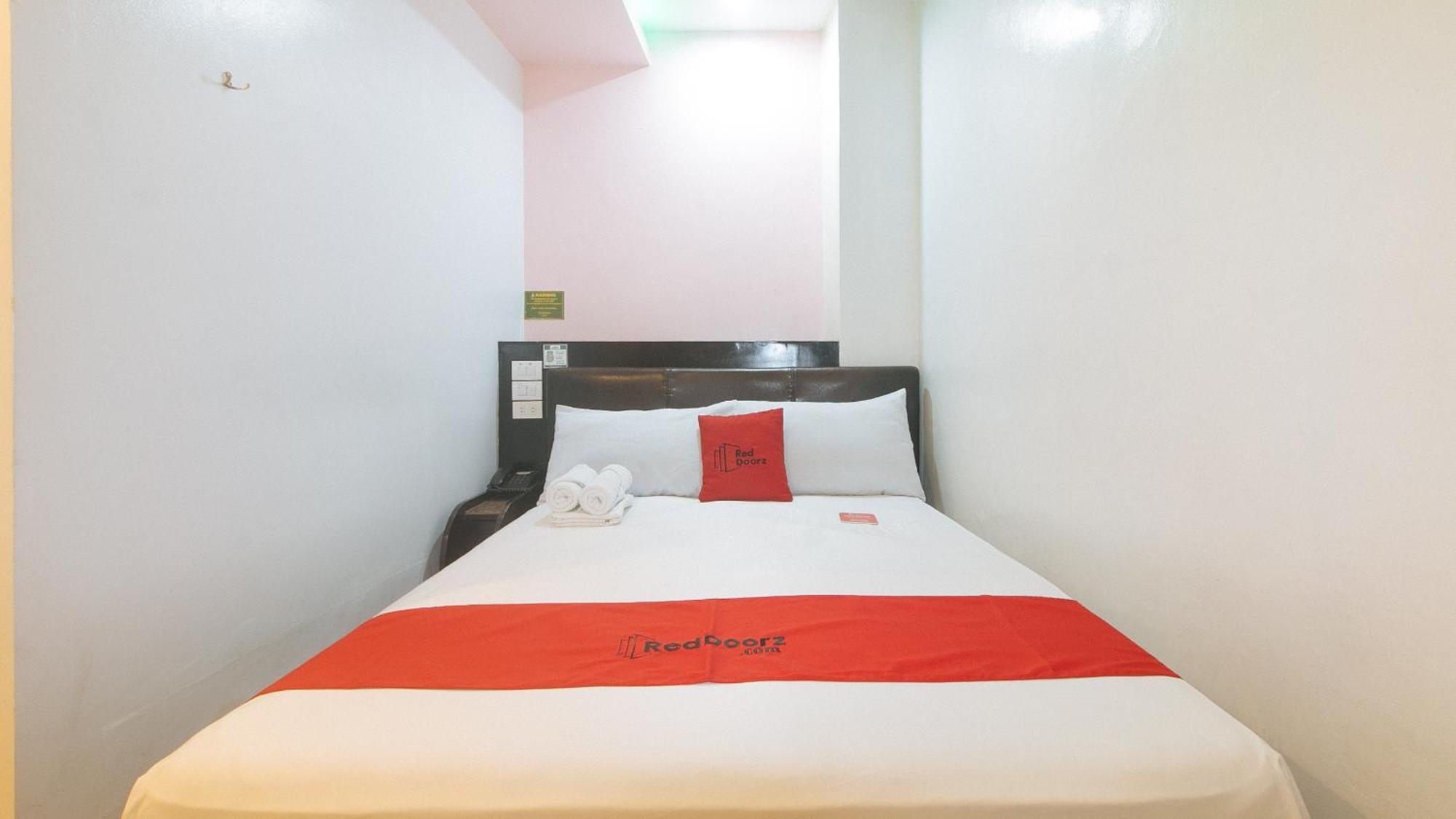 Reddoorz At Ranchotel Alabang モンテンルパ エクステリア 写真