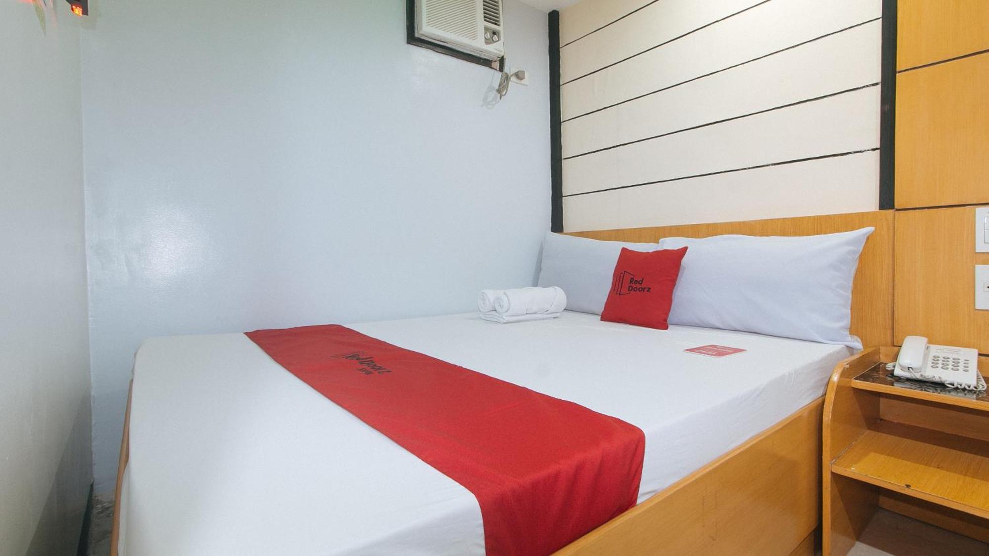 Reddoorz At Ranchotel Alabang モンテンルパ エクステリア 写真