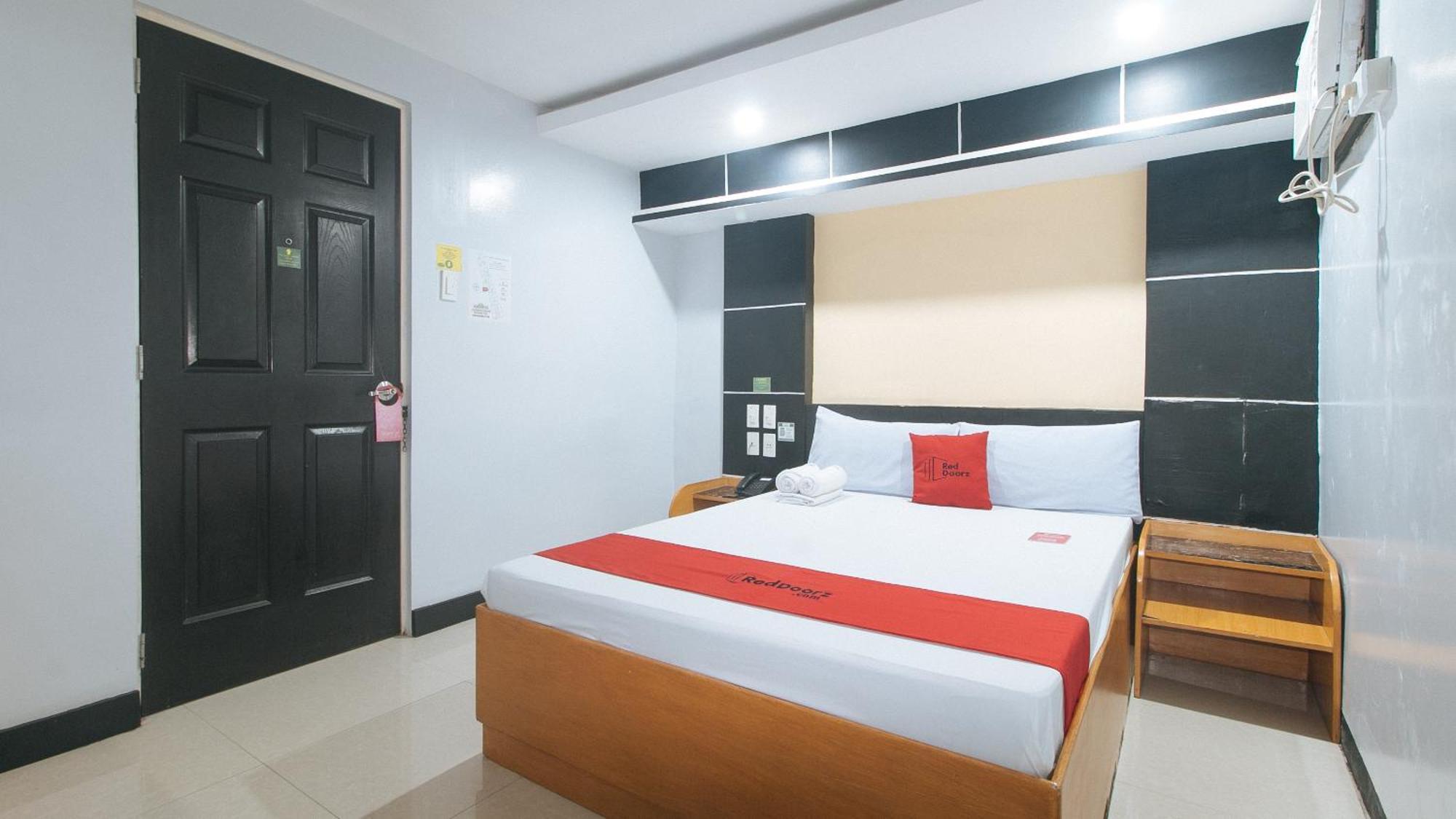 Reddoorz At Ranchotel Alabang モンテンルパ エクステリア 写真