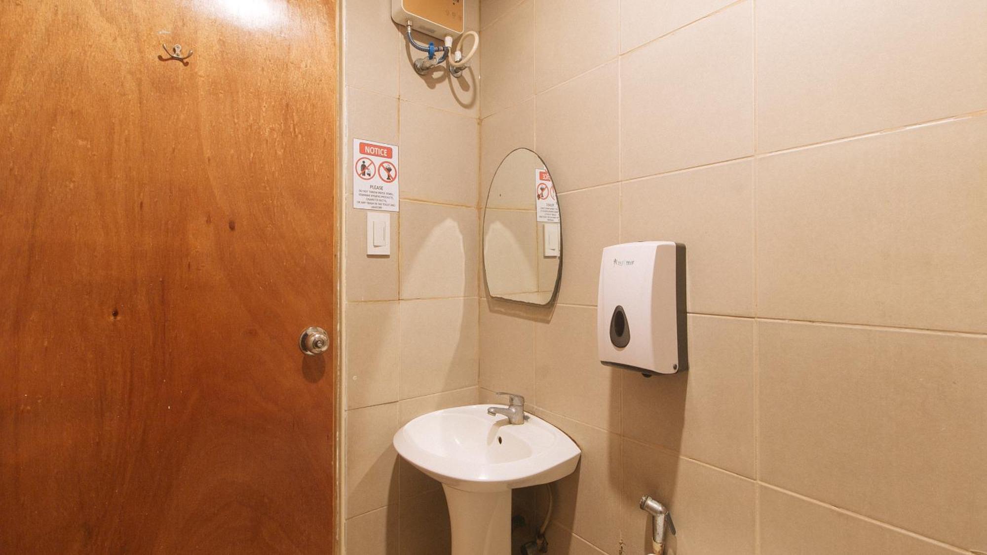 Reddoorz At Ranchotel Alabang モンテンルパ エクステリア 写真