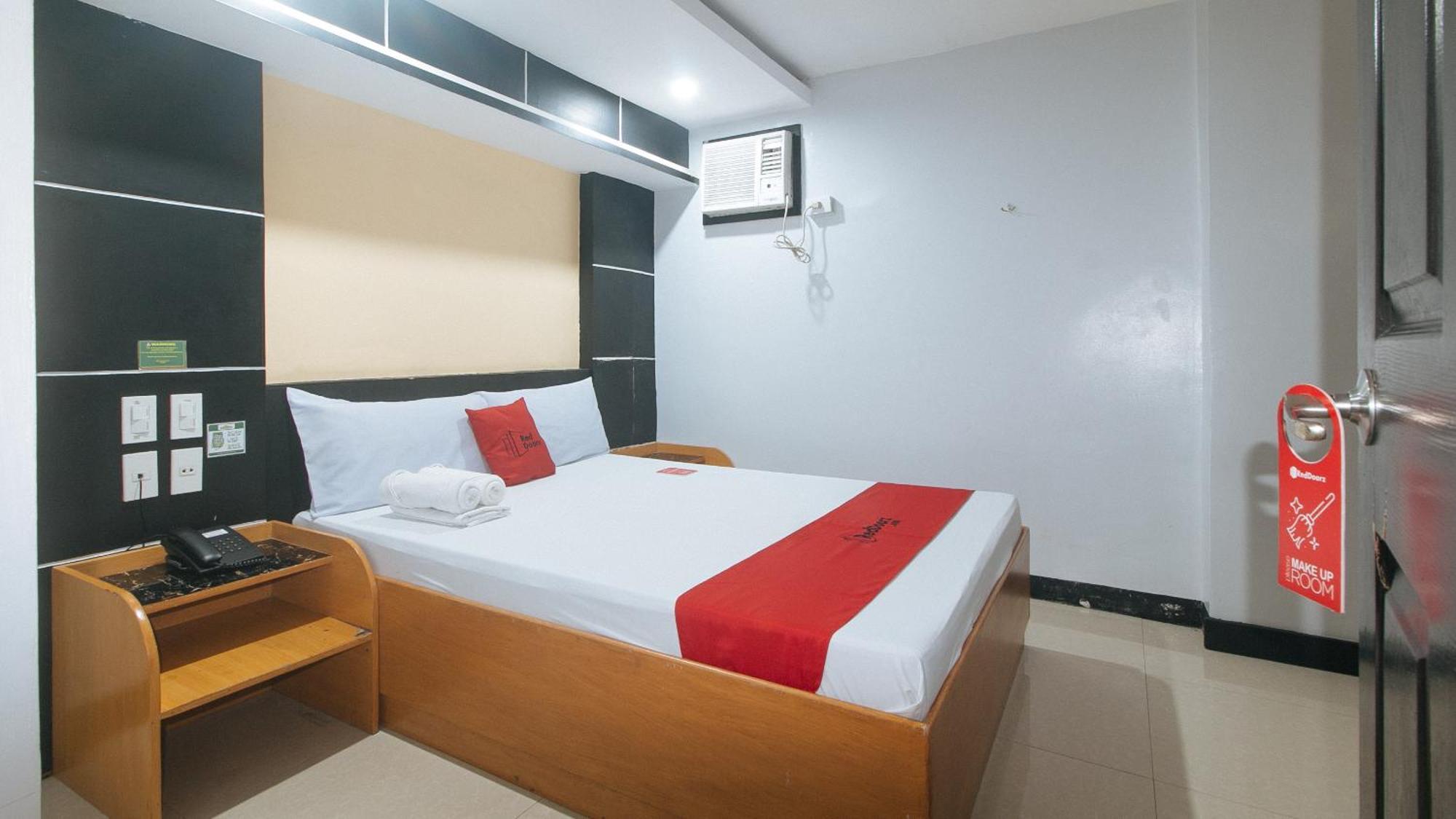 Reddoorz At Ranchotel Alabang モンテンルパ エクステリア 写真